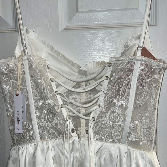 V.Chapman Dakota bridal dress * sold out online - Picture 7 of 12